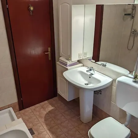 Apartment Kolodvor Dornberk